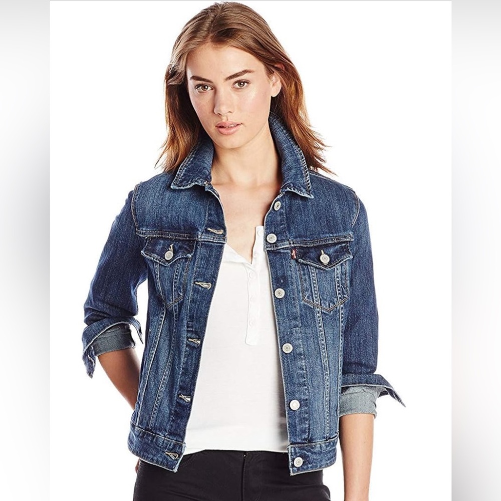 EUC Levi's Women's Classic Trucker Jean Jacket, Belle Blue XS